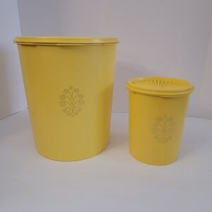 Vintage 2 Tupperware Harvest Yellow Servalier #1339-6 Gallon Canisters 811-5